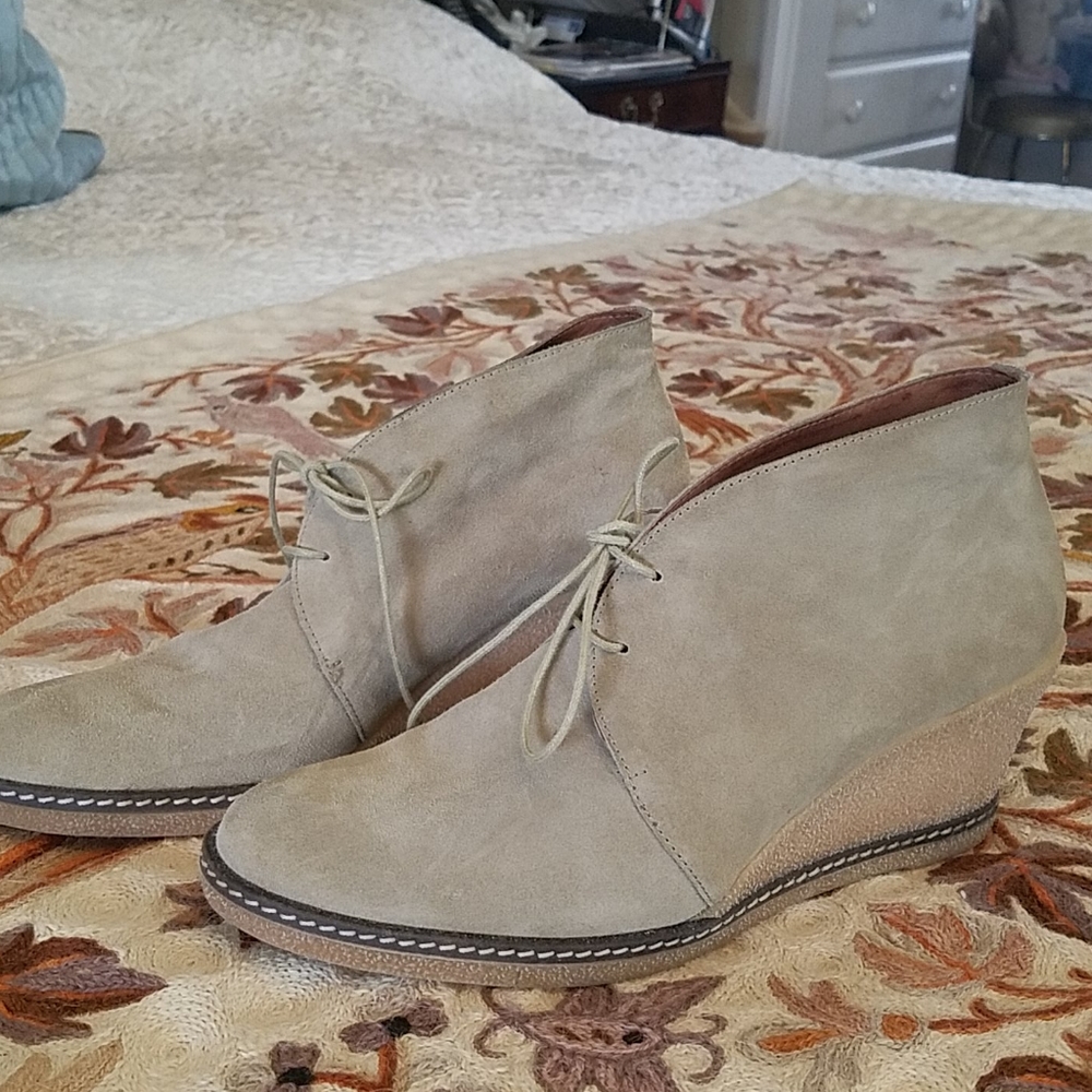 GENUINE SUEDE DONALD PLINER BOOTIES, 9M, $45